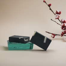 Load image into Gallery viewer, Charcoal Aloe
